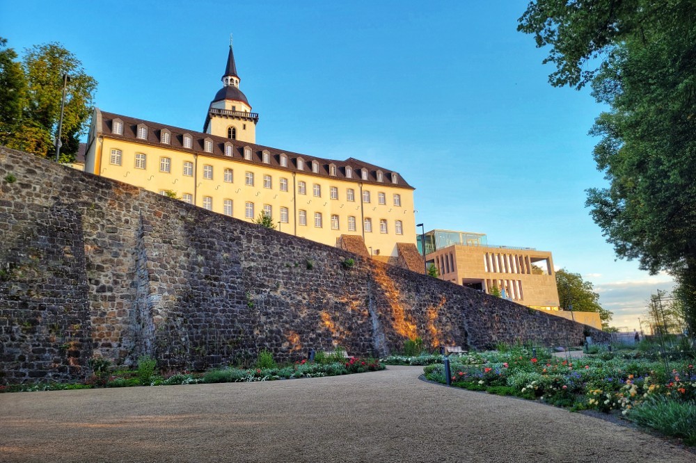 Stele 01 - Bild 01 Bild