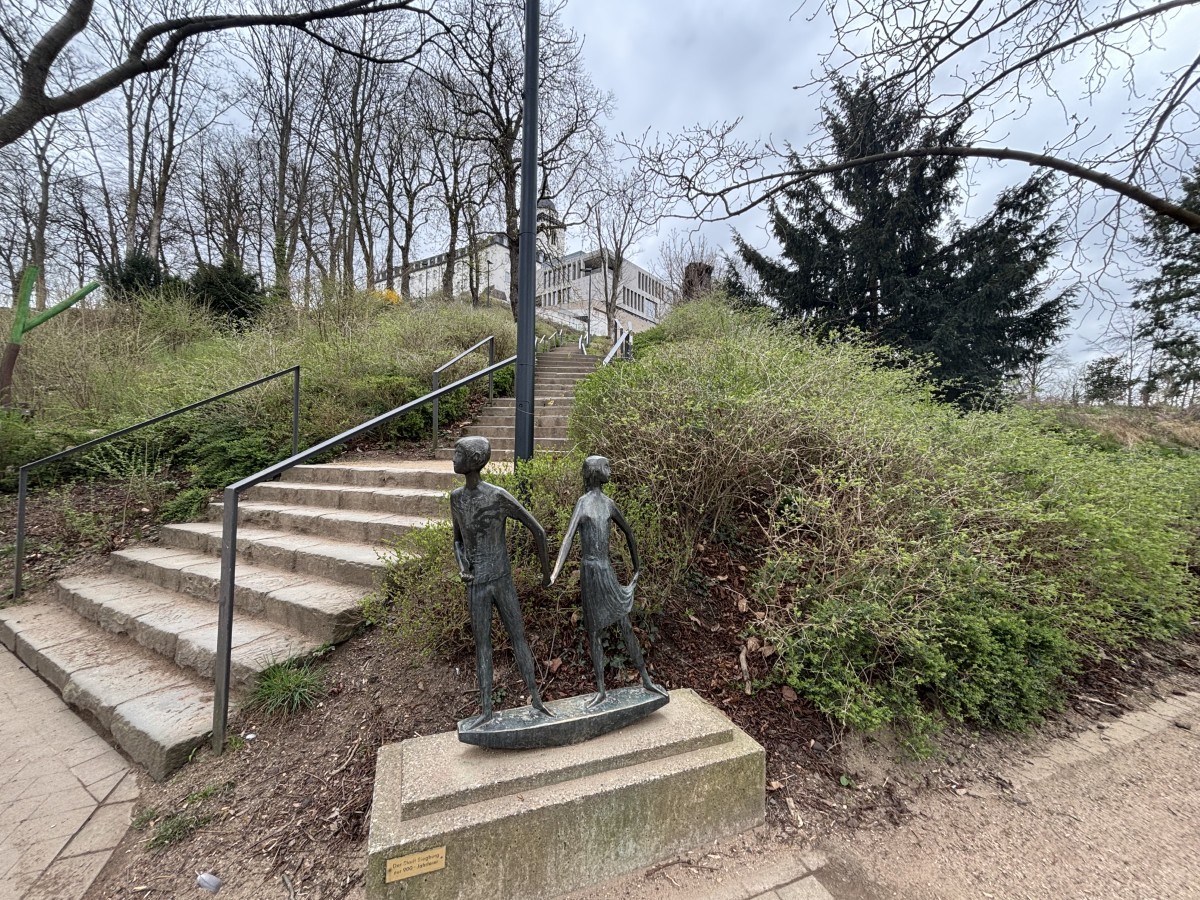 Stele 02 - Bild 03 Bild