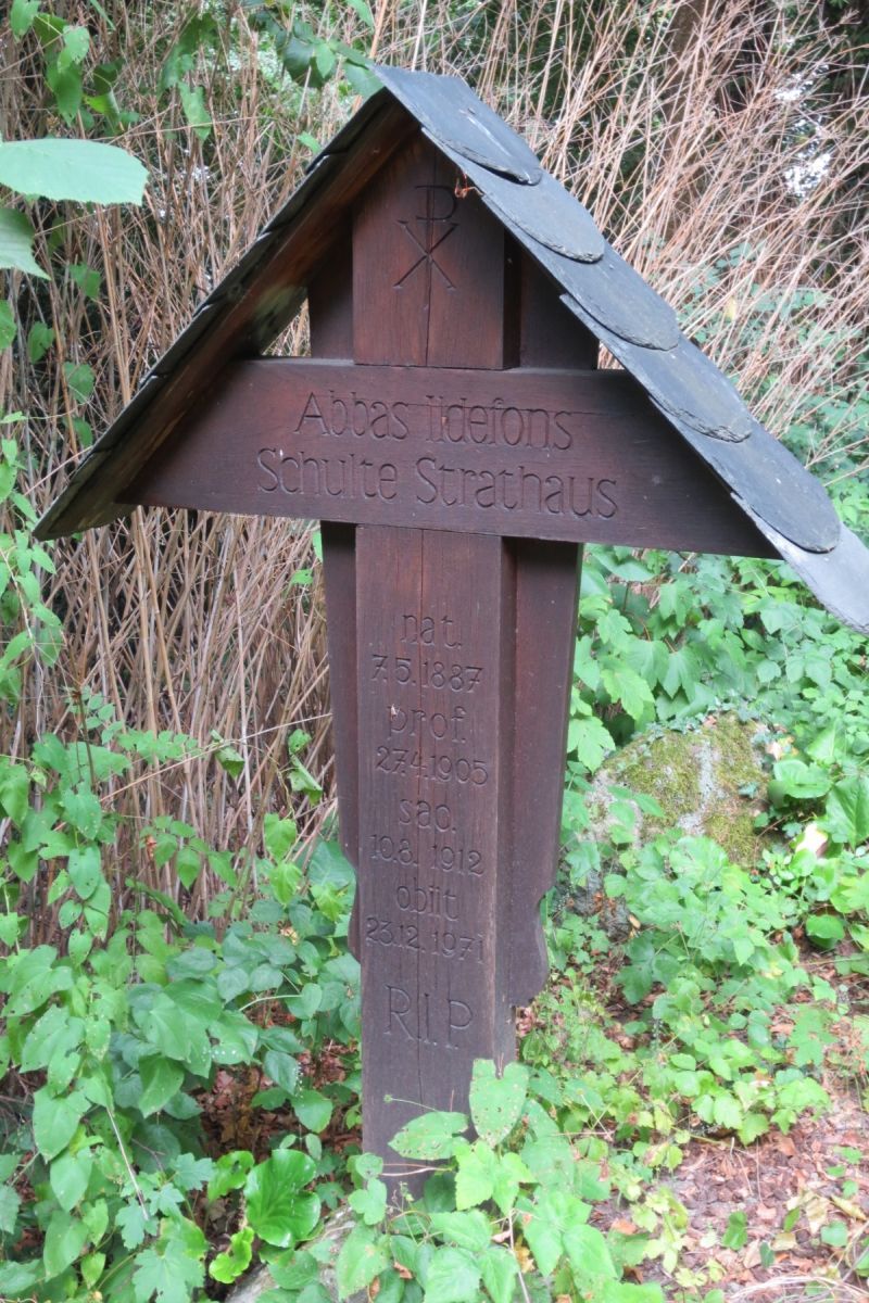 Stele 05 - Bild 02 Bild