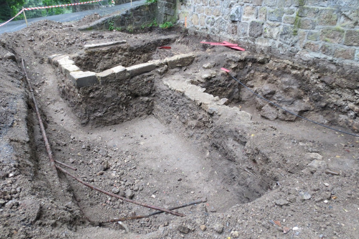 Stele 14 - Bild 01 Bild