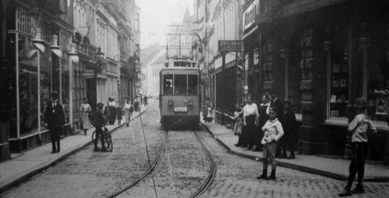 Tram Tram