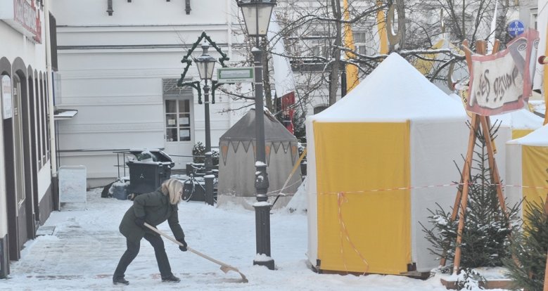 Schneeschippen Schneeschippen