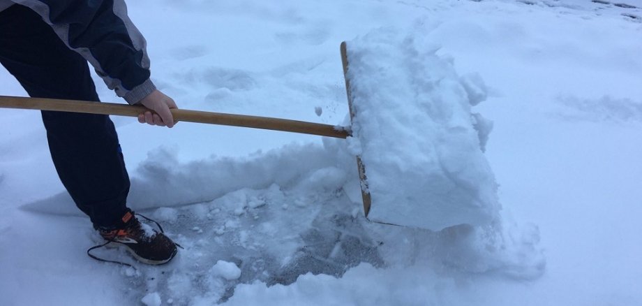 Schneeschaufel