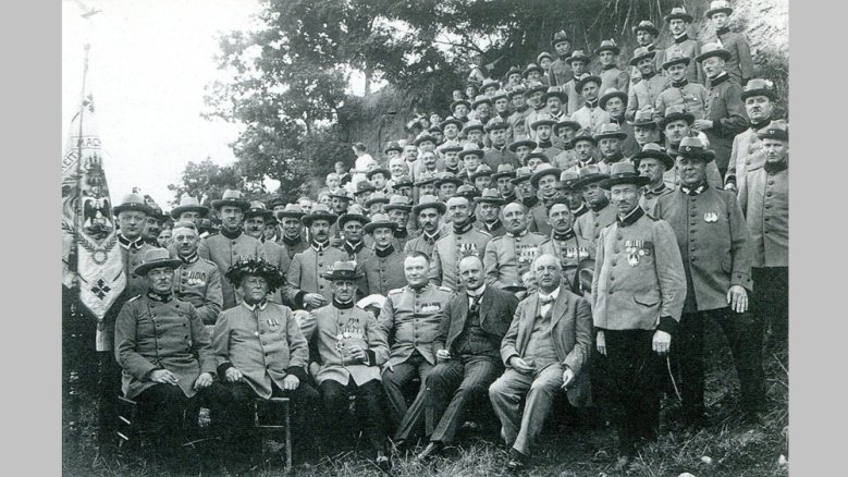 Vogelschießen am Wolsberg Vogelschießen am Wolsberg