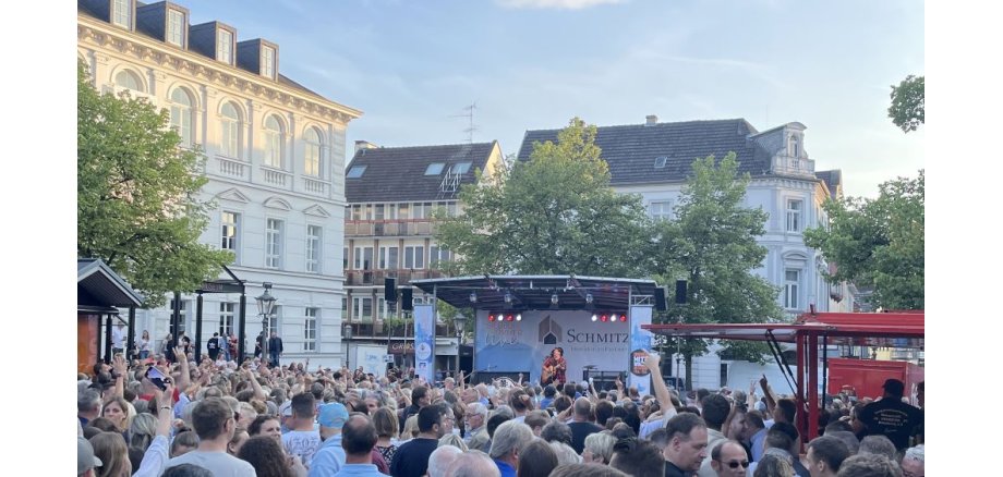 Björn Heuser Björn Heuser