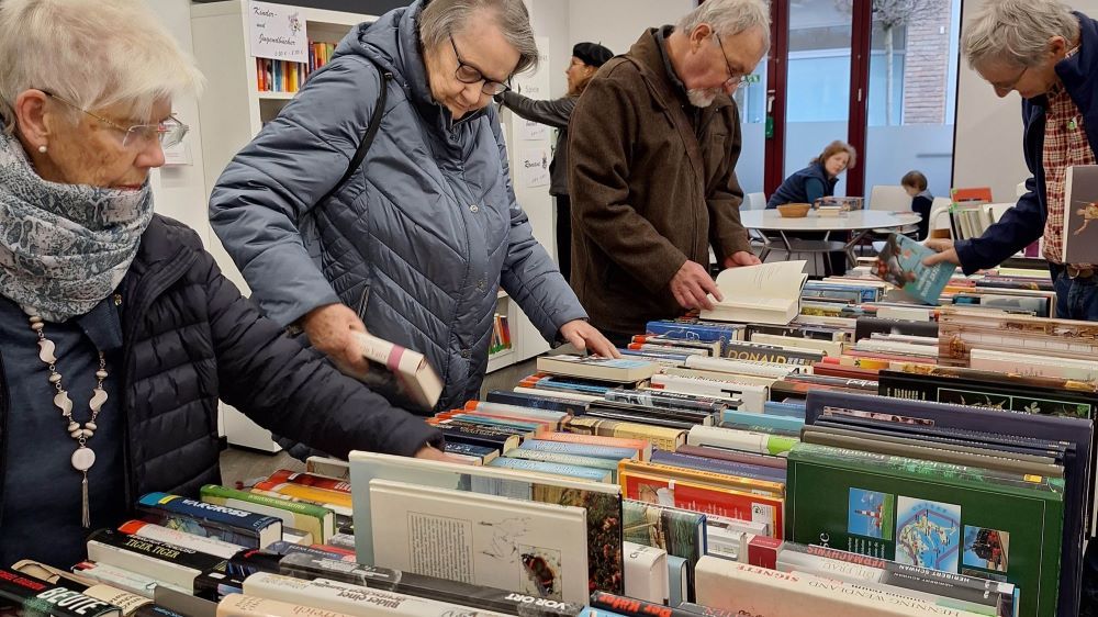 Bücherflohmarkt