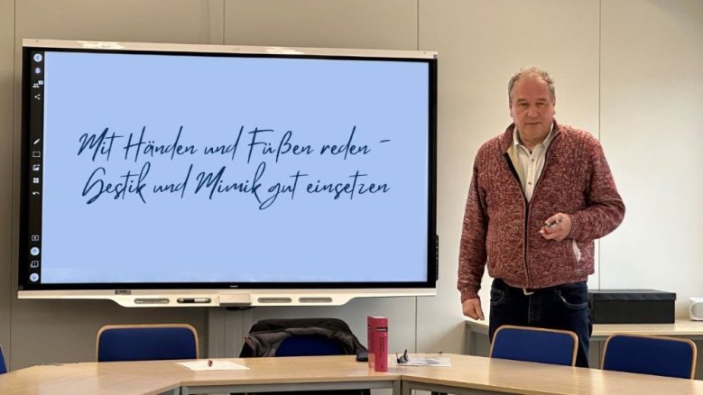 VHS Mit Händen und Füßen reden VHS Mit Händen und Füßen reden