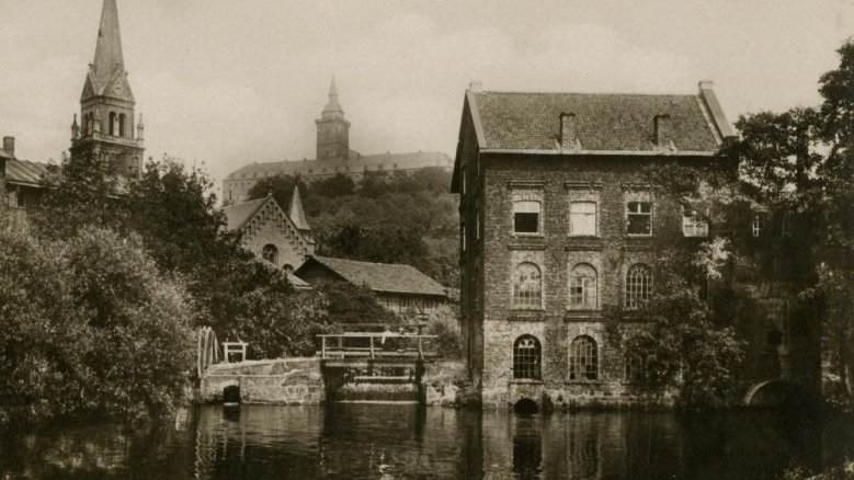 Stadtmühle mit Abtei und evangelischer Kirche in den 1930er-Jahren Stadtmühle mit Abtei und evangelischer Kirche in den 1930er-Jahren