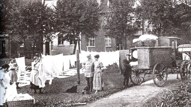 Siegburger Waschanstalt in der Ernststraße um 1920 Siegburger Waschanstalt in der Ernststraße um 1920