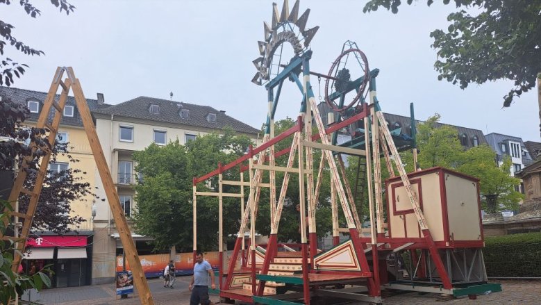 Stadtfest Riesenrad-Aufbau Stadtfest Riesenrad-Aufbau