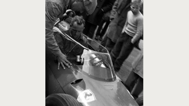 Hill 1961 beim GP im niederländischen Zandvoort Hill 1961 beim GP im niederländischen Zandvoort