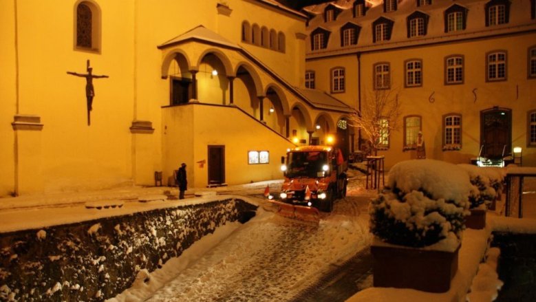 Schneeräumeinsatz auf dem Michaelsberg