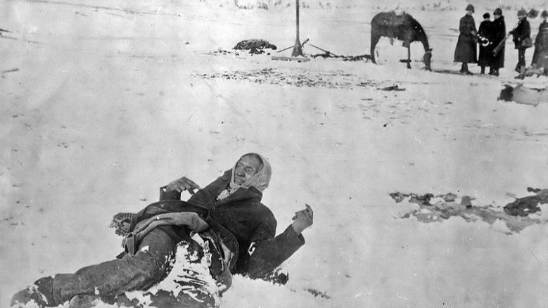 Häuptling Spotted Elk ("Big Foot") tot im Schnee von Wounded Knee