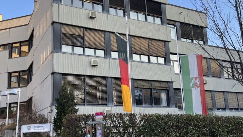 Trauerbeflaggung Trauerbeflaggung