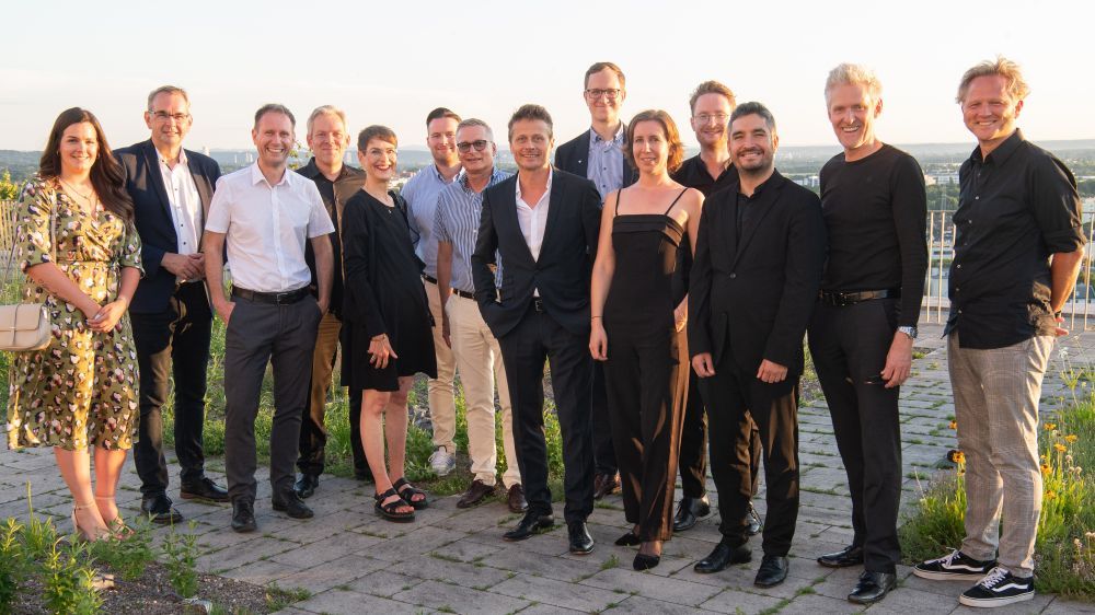 eranstalter, Künstler und Möglichmacher auf der Dachterrasse des KSI