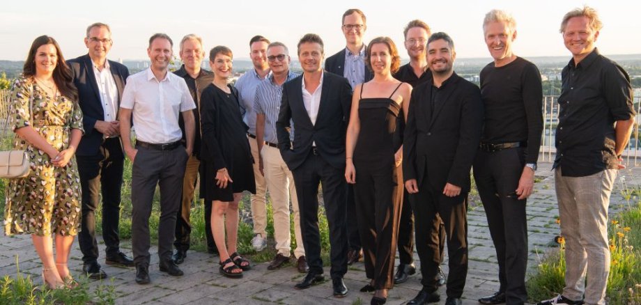 eranstalter, Künstler und Möglichmacher auf der Dachterrasse des KSI