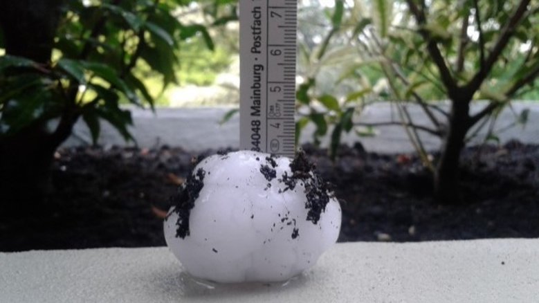Unwetter 2015 Hagelkorn Unwetter 2015 Hagelkorn