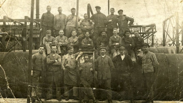 Arbeiter der Geschossfabrik Arbeiter der Geschossfabrik