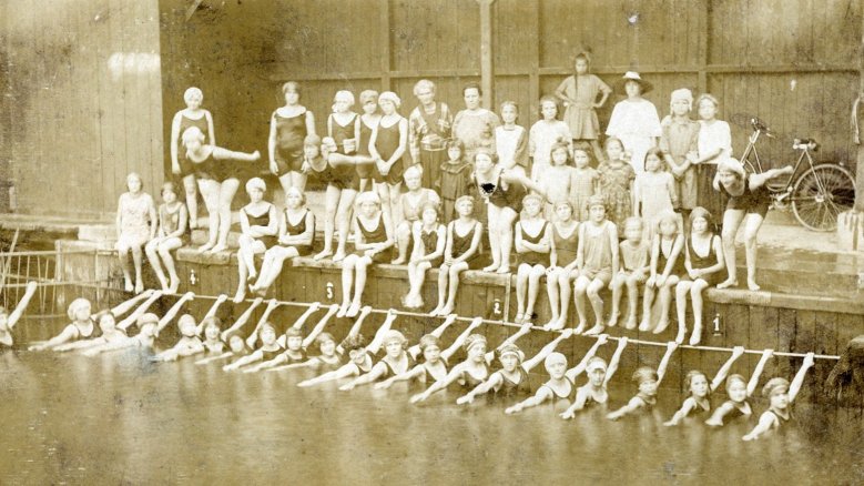 Städtische Badeanstalt am Mühlengraben im Sommer 1924 Städtische Badeanstalt am Mühlengraben im Sommer 1924