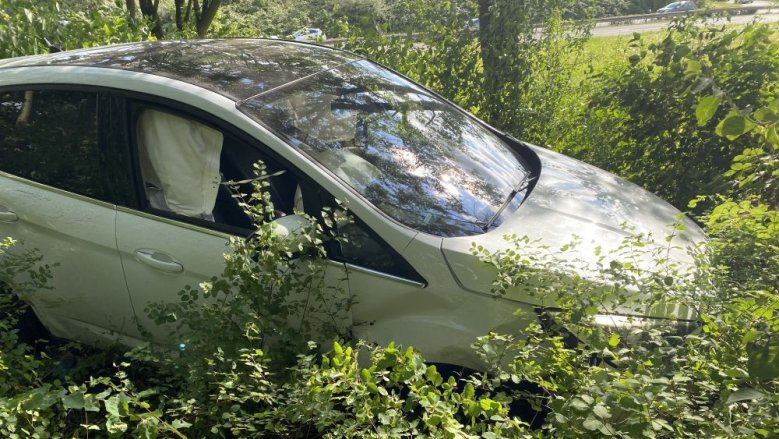 Unfall an der A560 AS Niederpleis Unfall an der A560 AS Niederpleis
