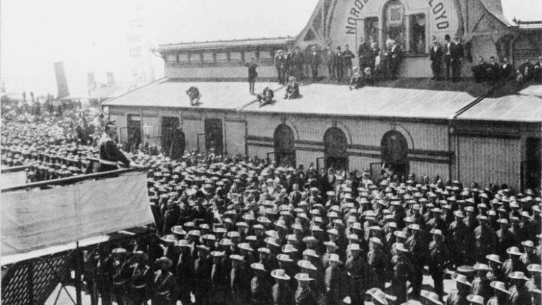 Zentralbild 10.4.1963 [Herausgabedatum]
Verabschiedung des deutschen Ostasien-Expeditionscorps durch Kaiser Wilhelm II in Bremerhaven am 27.7.1900