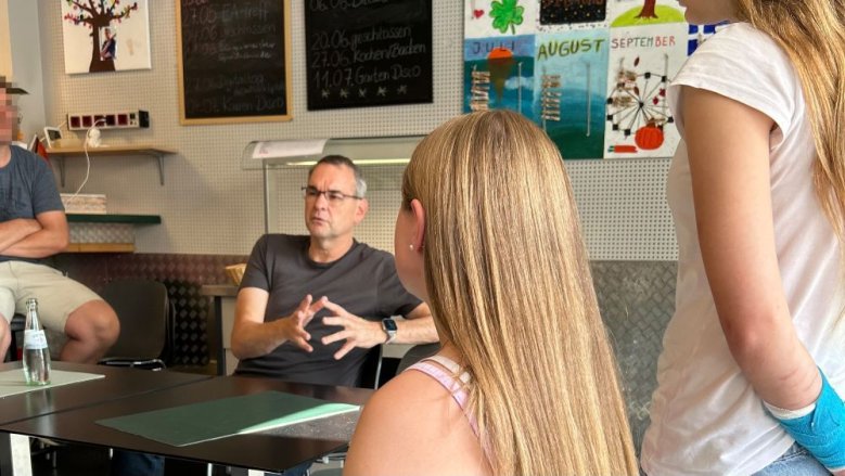Bürgermeister Stefan Rosemann im Kulturcafé Bürgermeister Stefan Rosemann im Kulturcafé
