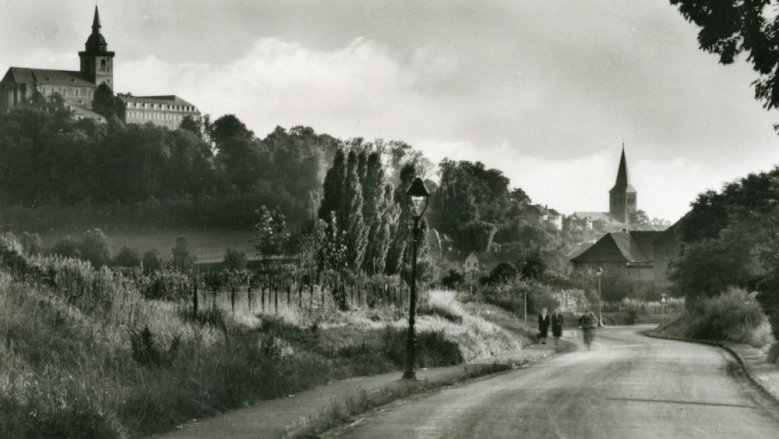 Das spätere Gelände des Siegburger Frei- und später Hallenbades an der Zeithstraße um 1954 Das spätere Gelände des Siegburger Frei- und später Hallenbades an der Zeithstraße um 1954