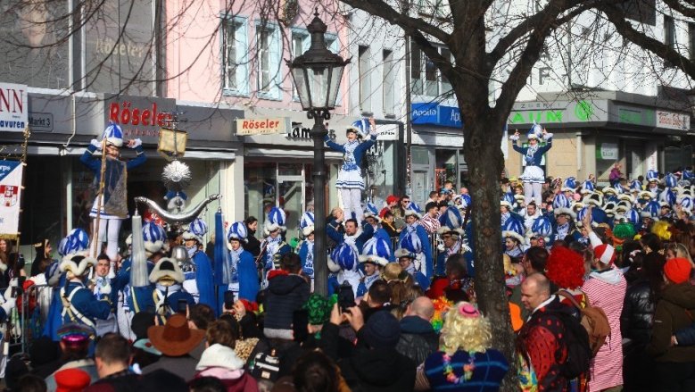 Rosenmonatgszug 2024 Rosenmonatgszug 2024