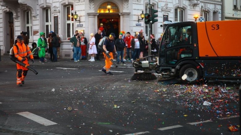 Rosenmontag Orange Funken