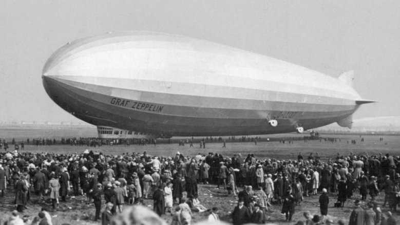 Zeppelin-Landung in Hangelar am 22. April 1930 Zeppelin-Landung in Hangelar am 22. April 1930