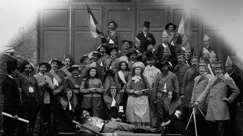 Der Dilettantenverein 1896 mit den Darstellern des Stücks "Der Dreißigste" Der Dilettantenverein 1896 mit den Darstellern des Stücks "Der Dreißigste"
