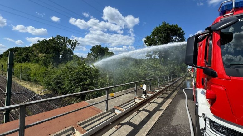 Feuerwehr Böschungsbrand Feuerwehr Böschungsbrand