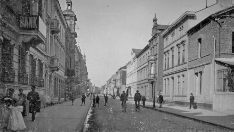 Städtische Sparkasse in der Kaiserstraße Städtische Sparkasse in der Kaiserstraße