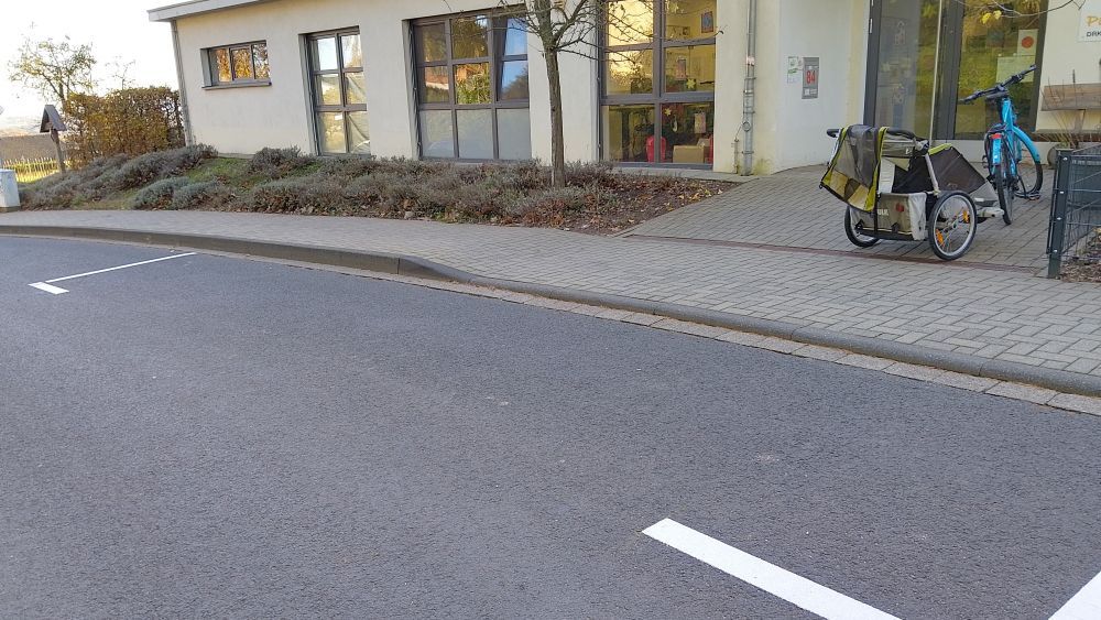 Parkmarkierungen Kita Braschoß