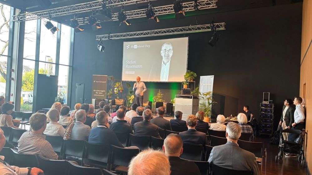 Bürgermeister Stefan Rosemann beim RhAInland Day 2025