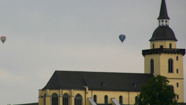 Heißluftballons um die Abtei, 2010