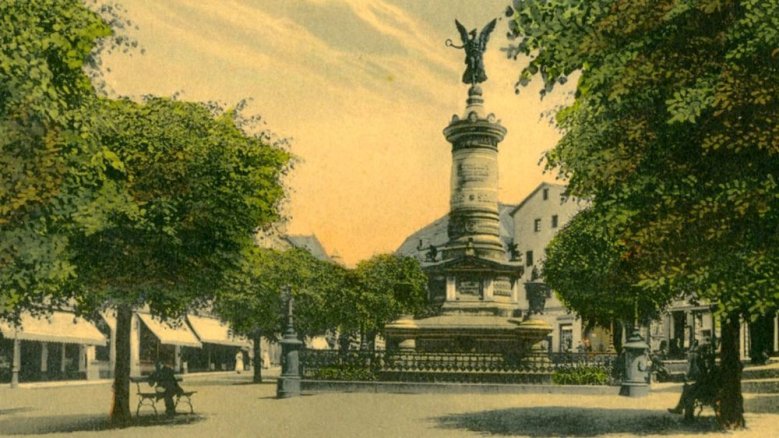 Markt mit Ruhebänken, 1913. Markt mit Ruhebänken, 1913.