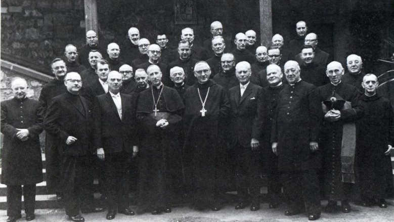 Erzbischof Conradus Bafile (4.v.r.) zu Gast auf der Abtei Erzbischof Conradus Bafile (4.v.r.) zu Gast auf der Abtei