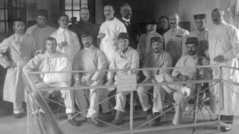 Lazarett mit verwundeten Soldaten, Michaelsberg 1915 Lazarett mit verwundeten Soldaten, Michaelsberg 1915