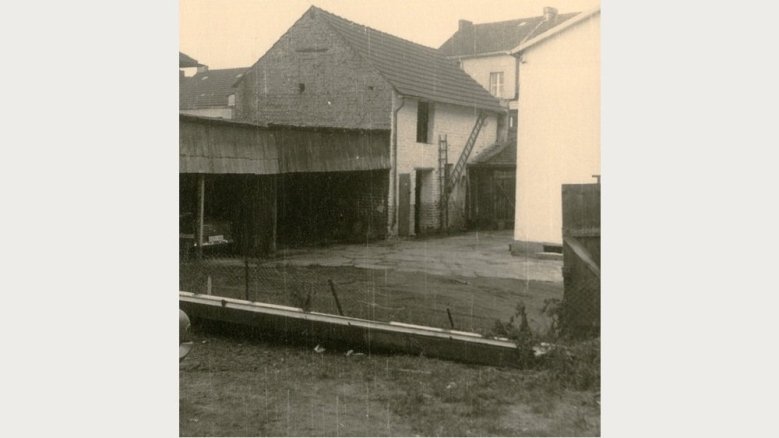Hinterhof-Szenerie in der Scheerengasse, 1965 Hinterhof-Szenerie in der Scheerengasse, 1965