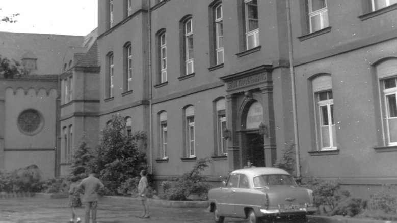 Siegburger Krankenhaus, Eingang Ringstraße in den 1960ern Siegburger Krankenhaus, Eingang Ringstraße in den 1960ern