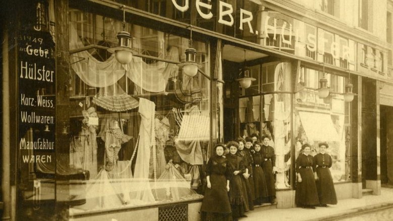 Geschäftslokal von Hülster um 1900 Geschäftslokal von Hülster um 1900