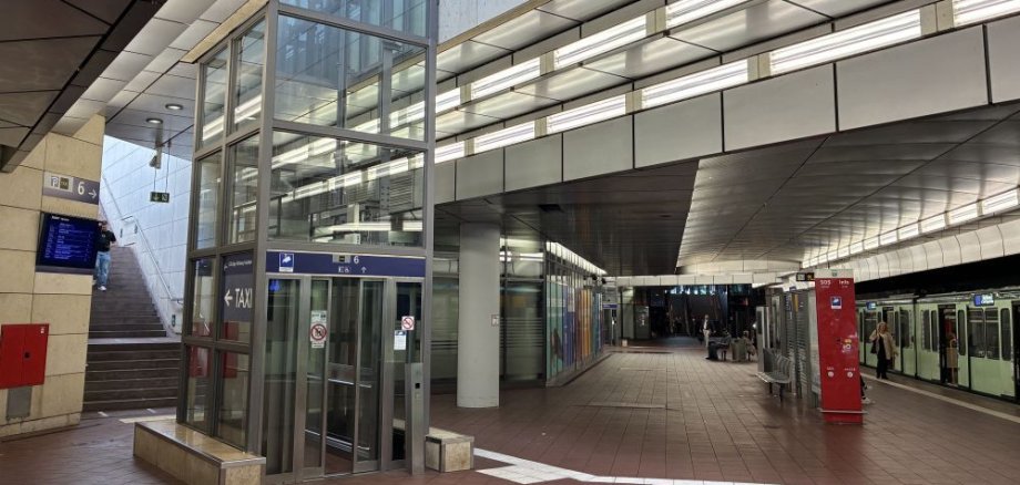 Aufzüge Bahnhof