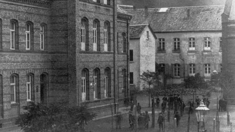 Schule Friedensplatz Schule Friedensplatz