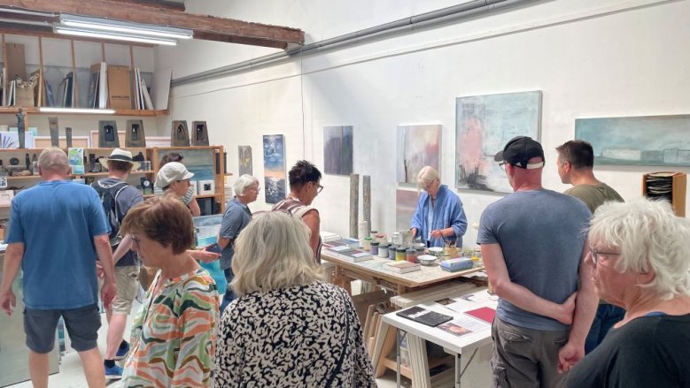 Stadtteilführung Atelier Dornbusch Stadtteilführung Atelier Dornbusch