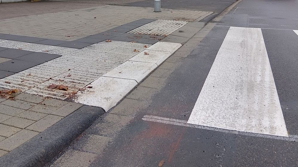 Zebrastreifen Wolsdorfer Straße