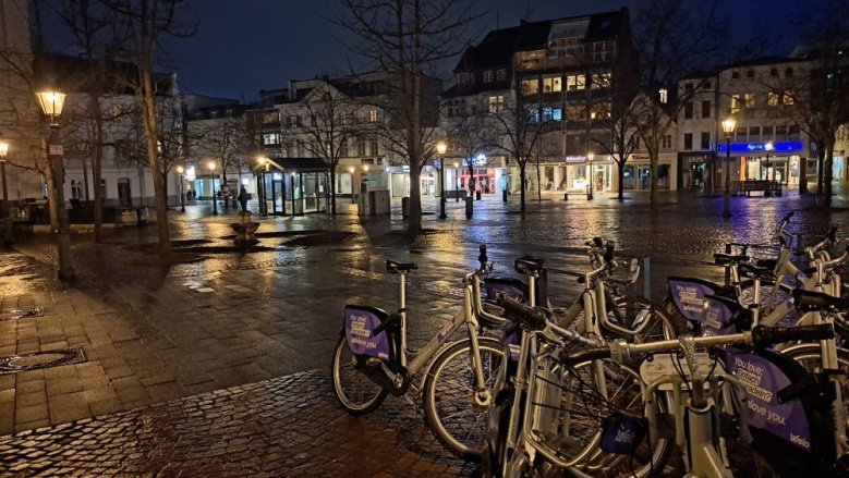 Markt am Weiberfastnachtsabend Markt am Weiberfastnachtsabend