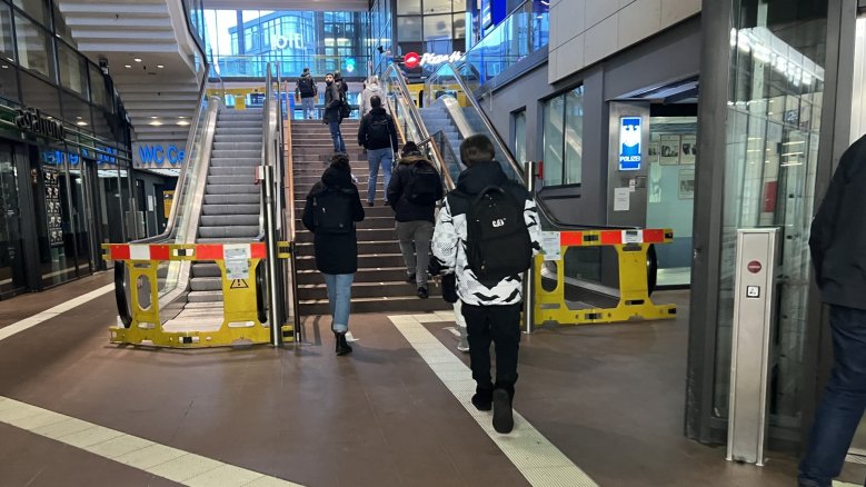 Rolltreppen Bahnhof