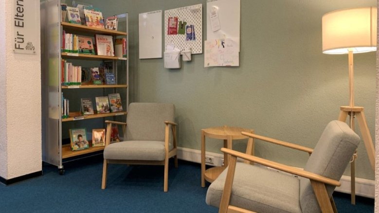 Bibliothek Eltern-Lounge
