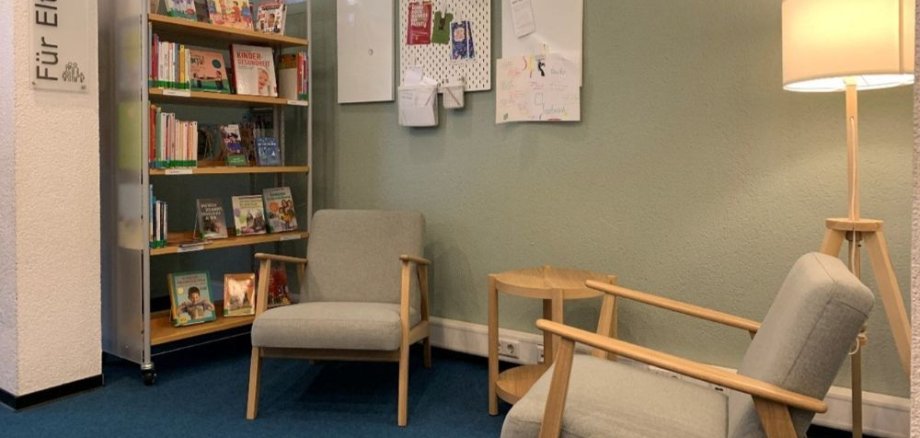 Bibliothek Eltern-Lounge